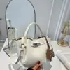 Bolso Tote Pequeño Exquisito de Gama Alta de Nicho Súper Popular para Mujer, Nuevo Modelo de Verano 2026, Bolso Cubo de Hombro Cruzado