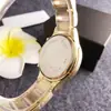 Reloj de Cuarzo para Mujer de Aleación con Tres Esferas y Calendario, Moderno y Elegante, Relojes para Mujer al por Mayor, Lujo Ligero, Nicho, Gama Alta