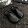 Nuevos zapatos de chef de otoño para hombre, zapatillas tipo mula, sandalias de verano para exteriores para parejas, zuecos transpirables de suela gruesa para aumentar la altura para mujer