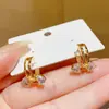 Pendientes Geométricos Exquisitos y Compactos de Oro con Circonita para Mujer, Diseño Estilo Coreano, Elegantes y Modernos Ear Clips de Celebridad de Internet, Pendientes Versátiles