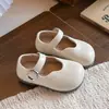 Sapatos Mary Jane de Couro para Meninas Sola Macia Estilo Outono Sola Macia Sapatos de Princesa Estilo Retrô Sapatos Individuais Infantis Preto Vermelho Versátil
