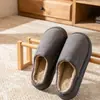Chinelos de algodão masculinos 2026 outono e inverno novo modelo interno antiderrapante pelúcia quente casa piso sapatos de algodão tamanho extra grande para homens