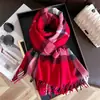 Promoção Quente Xale Cachecol Quente Xadrez de Falso Caxemira para Homens e Mulheres Universal Moda Outono e Inverno Lenço Versátil com Franjas