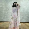 Vestido de Linho Rosa Estampado Estilo Artístico de Verão Gola Diagonal Abotoado Novo Estilo Nacional Redutor de Idade