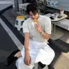 MYQ Estilo Semi-maduro Tricô com Fio Manga Curta Masculina Verão Solta Gola Redonda Camiseta Curta Estilo Coreano Roupa para Ir ao Trabalho Material de Marido