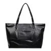 Bolso Tote de Moda Retro de Alta Gama de Gran Capacidad para el Trabajo Estilo Coreano Diseño de Nicho Versátil para el Día a Día Bolso de Mano/Hombro