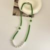 Collar de cuentas verdes 2024 para mujer, cadena de clavícula, diseño de nicho, corto, sencillo, elegante, joyería personalizada de celebridades de Internet.