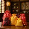 Atacado de fábrica bolsa pequena de tecido para armazenamento de joias bolsa de brocado estilo chinês vintage bordado bolso com cordão para joias