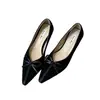 Cuñas Estilo Coreano Diseño Patchwork Sentido Elegante Lazo Zapatos de Salón Mujer 2026 Otoño/Invierno Nuevos Terciopelo Retro Zapatos de Tacón Medio