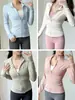 Conjunto de roupa de yoga feminina, manga longa, novo estilo 2026, roupa esportiva com proteção solar, jaqueta fitness, top para corrida e treino de Pilates