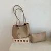Bolsa tote vintage de grande capacidade para mulheres, novo modelo 2026, bolsa de ombro/axila de cor sólida de alta qualidade para o dia a dia, bolsa da moda para mãe e filha