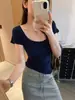 Camiseta de Manga Corta con Cuello en U Estilo Puro Deseo, Suave y Amigable con la Piel, Ligeramente Transparente, Corte Ajustado, Favorecedora, Adecuada para Usar en Capas o Sola