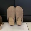 Sapatos Birkenstock de lã fofa mais veludo feminino sola grossa meias chinelo outono inverno 2026 chinelos fofos feminino chinelos de calçar fechados para exterior