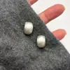 Pendientes de Bloqueo de Color Cepillado Estilo Francés con un Diseño Sencillo y Elegante, Versátiles y de Alta Calidad, Estilo Coreano y Japonés Moderno, Pendientes Nuevos para Mujer