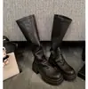 [Mesmo Estilo de Xu Jiaqi] Versão em Couro ~ Botas de Cano Médio-Alto Elásticas com Acabamento Canelado, Sola Grossa e Salto Grosso para Outono e Inverno