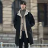 Jaqueta corta-vento com capuz estilo duas peças falsas para homens, primavera, outono e inverno, nova tendência estilo coreano, estilo britânico, cor contrastante, casaco masculino