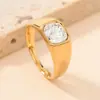 Lele Jewelry É uma Marca Popular Europeia e Americana de Joias, Oferecendo Anéis com Diamantes Coloridos, Modelos Unisex para Casais, Anéis Modernos e Únicos de Aço Titânio