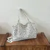 Bolsa de ombro casual estilo coreano, simples e de grande capacidade, adequada para o trabalho e viagens, bolsa tote casual vintage com bolinhas
