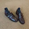 Sapatos Femininos Pequenos de Couro Estilo Britânico Retrô Academia 2026 Mocassins Para o Trabalho Velcro Salto Médio Grosso Sapatos de Salto Único Salto Novo Estilo