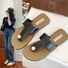 Chinelos de Verão para Mulheres, Modernos e Versáteis, Chinelos Estilo Fada Pérola Celebridade da Internet, Chinelos com Solado Plano, Sapatos Antiderrapantes para Casa e Praia