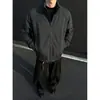 Chaqueta de vuelo a prueba de tres usos estilo americano color café para hombre, corta de otoño, corte holgado, hombro normal, ropa de trabajo estilo coach, cuello alto, cortavientos