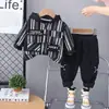 Traje de Primavera y Otoño para Niño Pequeño, Ropa Infantil para Niño, Bebé Guapo, Celebridad de Internet, Moderno y a la Moda, Tendencia de Otoño Fabricante al por Mayor