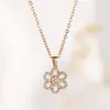 Nova Moda Leve Luxo Fresco e Doce Flor de Zircônia Colar para Mulheres, Joias Versáteis e de Alto Padrão Atacado