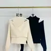 Top de Malha Patchwork Floral Damasco Falso Duas Peças para Mulheres, Novo Estilo Ombro a Ombro, Suéter com Senso de Design Irregular, Roupa de Exterior para Primavera e Outono