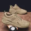 Zapatos nuevos para hombre para otoño, casuales, antideslizantes, resistentes al desgaste, cómodos zapatos de trabajo, zapatillas retro de caña baja para exteriores con suela gruesa