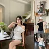 Camiseta sin mangas, escote Bardot, espalda descubierta, puramente seductora para mujer, ajuste ceñido de verano, entallada en la cintura, top versátil, estilo 'hot girl' 26134