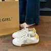 Sapatos casuais esportivos, sapatos desgastados com estampa de estrela, tênis de treino alemães, tênis, sapatos retrô femininos com plataforma, blocos de cor, couro sintético, estilo coreano, preto
