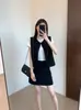 Elegante Deductivo Sencillo Casual Traje con Chaleco de Botones Forma de H Falda Corta Línea A Traje de Dos Piezas para Mujer Primavera y Verano