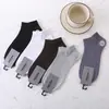 Calcetines de Malla Fina para Hombre Tipo Barco 26 Estilos Nuevos Primavera y Verano Tubo Corto Sin Costuras Absorbentes de Sudor Casual de Negocios Algodón Calcetines Venta al por Mayor