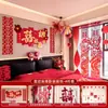 Decoração de Quarto de Casamento Placa de KT com Adesivos de Palavras Felizes para a Nova Casa do Noivo Sala de Estar Arranjo de Sofá e Cabeceira do Quarto da Noiva Parede de Fundo para Casamento