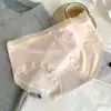 Calcinhas sem costura de renda jacquard para mulheres, fundo 100% algodão, cintura média, sexy, respirável, secagem rápida, calcinhas tipo triângulo para jovens, atacado