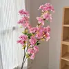 Ins celebridad de internet simulación rama de cerezo de 3 horquillas flor artificial adorno de sala de estar jarrón de suelo arreglo de mesa celebración de boda venta al por mayor transfronterizo