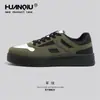 Tênis Casuais Masculinos Globais 2024 Modelos Masculinos de Primavera e Outono Sapatos de Cano Médio Respiráveis e Duráveis