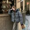 Chaqueta corta de algodón con capucha y relleno de plumón, nuevo estilo de invierno, ropa para mujer de talla grande, corte holgado, adelgazante, engrosada, abrigo acolchado cálido