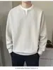 Elegante diseño de dos piezas, sudadera sin capucha para hombre, top casual de manga larga moderno para primavera/otoño, jersey versátil