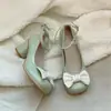 Crema Sabor Matcha Dulce Primavera y Verano Nuevo Estilo Suave Hebilla de Una Línea Zapatos de Piel Punta Redonda Moño Tacón Grueso Zapatos de Tacón Medio