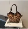 Bolsa Cesta de Verduras Portátil 2026 Transfronteriza Verano Nuevo Retro Estampado de Leopardo Versátil para Viajero de Negocios Hombro Único Diagonal Venta al por Mayor