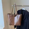 Bolsa Tote Feminina de Grande Capacidade 2026 Novo Estilo Bolsa de Ombro de Couro Macio de Alta Qualidade Bolsa Tendência para Trabalho e Deslocamento