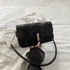 Bolso cruzado pequeño cuadrado de un solo hombro casual de color liso, moda retro para otoño e invierno 2026, simple y moderno, para mujer