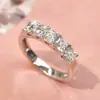 Huajie Dropshipping Anillo Geométrico Cuadrado para Dedo para Mujer Anillo Sencillo Incrustado con Circonita Banda de Anillo Brillante de Compromiso Boda