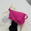 Bolso Casual de Nailon de Color Sólido a la Moda 2023 Verano Nuevo Estilo Estilo Occidental Bordado Romboidal Simple Hombro Cruzado Bolso Cuadrado Pequeño