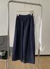Calça Jeans Balloon Azul Escuro Fina Petite para Mulheres, Calça Cropped Vovó Elegante com Caimento em Color Block e Pernas Largas, Verão 2025