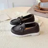 Zapatos de Cuero Casuales Simples Estilo Británico para Niñas 2026 Primavera/Verano Nuevos Mocasines para Niños de Suela Blanda Zapatos Versátiles de Moda