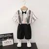 Atacado de Roupas Infantis Camisetas de Manga Curta para Meninos Trajes Infantis Novas Camisetas Listradas Estilo Hong Kong Macacões Roupas Formais Fantasias de Performance