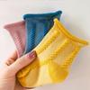 Z066 calcetines infantiles al por mayor solo calcetines infantiles rizado Flor Oscura color liso calcetines tipo mocasín para niños y niñas calcetines de bebé