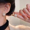Aretes de perlas de circonita microincrustada para mujer, temperamento de lujo ligero, aretes de socialité de alto nivel, nueva joyería explosiva para las orejas 2025